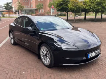 TESLA Model 3 LR AWD