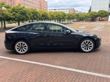 TESLA Model 3 LR AWD