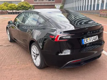 TESLA Model 3 LR AWD