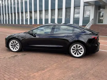TESLA Model 3 LR AWD