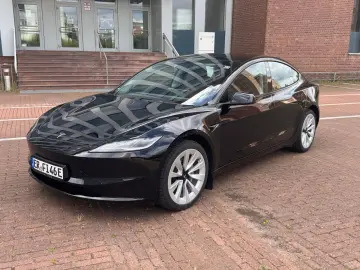 TESLA Model 3 LR AWD