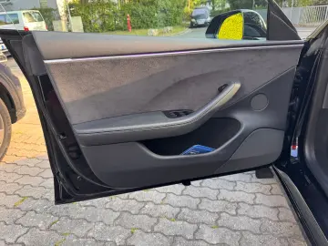 TESLA Model 3 LR AWD
