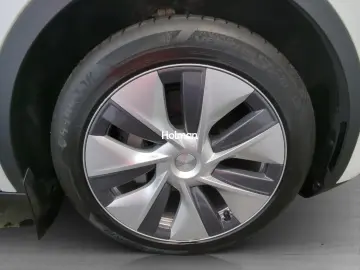 TESLA Model Y Long Range Dual Motor