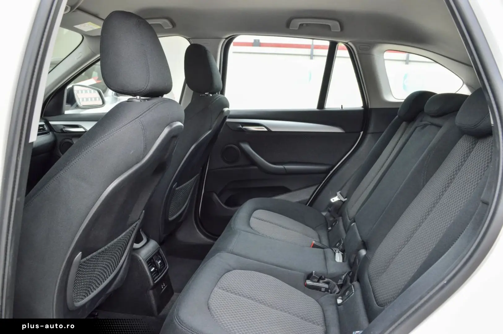 2021 BMW X1 xDrive25e Plug-in Hybrid   220 CP   Automată   R