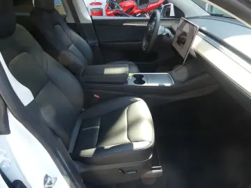 TESLA Model Y Performance Dual AWD