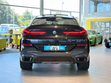 BMW X6 xDr40d MSpo SkyLounge IcGlow Ventil 360 DisplayKey