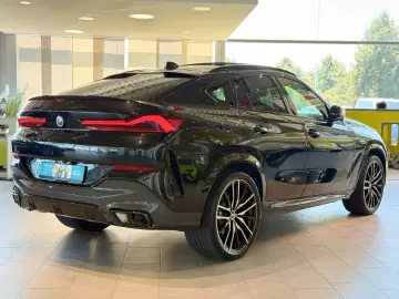 BMW X6 xDr40d MSpo SkyLounge IcGlow Ventil 360 DisplayKey