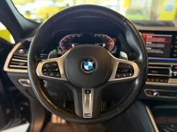BMW X6 xDr40d MSpo SkyLounge IcGlow Ventil 360 DisplayKey