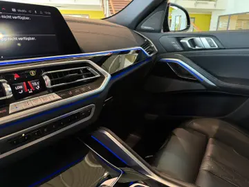 BMW X6 xDr40d MSpo SkyLounge IcGlow Ventil 360 DisplayKey