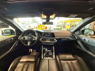 BMW X6 xDr40d MSpo SkyLounge IcGlow Ventil 360 DisplayKey