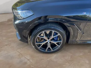 BMW X6 xDr40d MSpo Ventil DisplKey DAProf 360 H&K