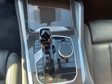 BMW X6 xDr40d MSpo Ventil DisplKey DAProf 360 H&K