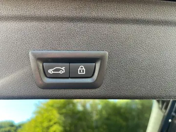 BMW X6 xDr40d MSpo Ventil DisplKey DAProf 360 H&K