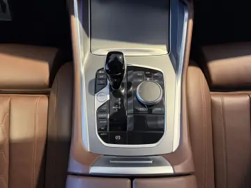 BMW BMW X6 xDr40i MSpo DisplayKey 4ZClima DAProf 360 IAS