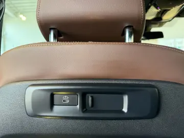 BMW BMW X6 xDr40i MSpo DisplayKey 4ZClima DAProf 360 IAS