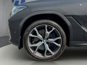 BMW X6 40d xDr MSpo SkyLounge DisplKey H&K 360