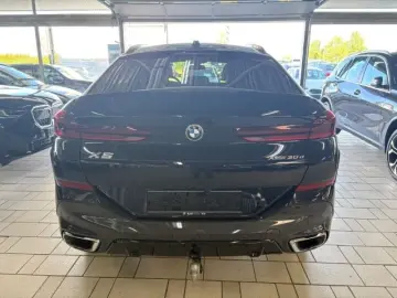 BMW X6 xDr30d MSpo IcGlow Massage Ventil SoftClo AuxHeat