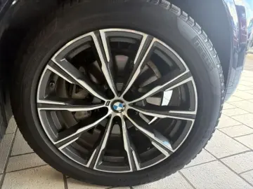 BMW X6 xDr30d MSpo IcGlow Massage Ventil SoftClo AuxHeat