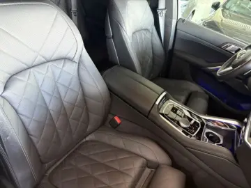 BMW X6 xDr30d MSpo IcGlow Massage Ventil SoftClo AuxHeat