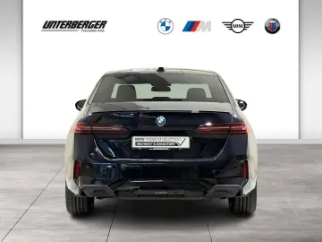 BMW 550e xDr MSpo Pro B&W AdaptiveSusp Ventil 360 DAProf