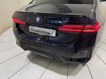 BMW 550e xDr MSpo Pro B&W AdaptiveSusp Ventil 360 DAProf