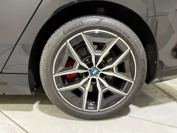 BMW 550e xDr MSpo Pro B&W AdaptiveSusp Ventil 360 DAProf