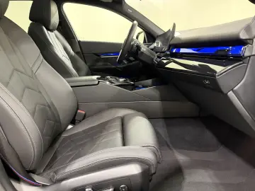 BMW 550e xDr MSpo Pro B&W AdaptiveSusp Ventil 360 DAProf