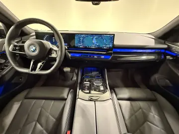 BMW 550e xDr MSpo Pro B&W AdaptiveSusp Ventil 360 DAProf