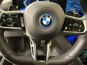 BMW 550e xDr MSpo Pro B&W AdaptiveSusp Ventil 360 DAProf