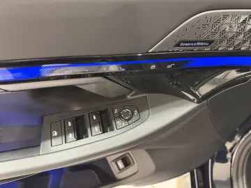 BMW 550e xDr MSpo Pro B&W AdaptiveSusp Ventil 360 DAProf