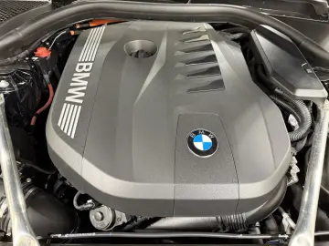 BMW 550e xDr MSpo Pro B&W AdaptiveSusp Ventil 360 DAProf