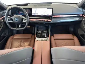 BMW 550e xDr MSpo PRO 360 AdaptiveSusp Ventil
