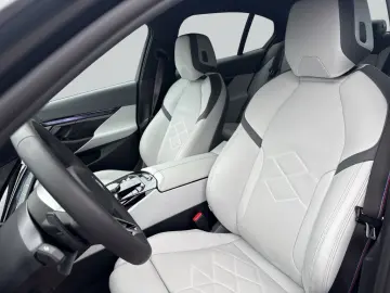 BMW 550e xDrive