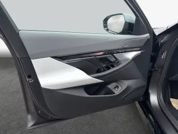 BMW 550e xDrive