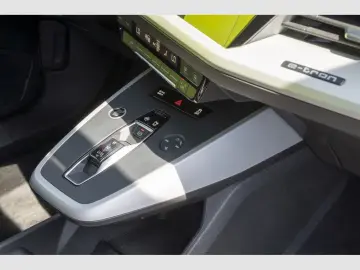 AUDI Q4 Sportback 35 e-tron Assistenzpaket Kamera Sma