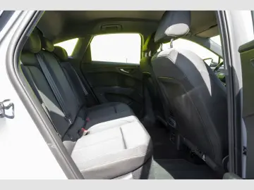 AUDI Q4 Sportback 35 e-tron Assistenzpaket Kamera Sma
