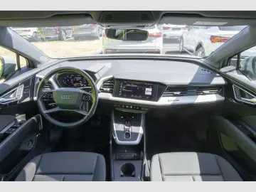 AUDI Q4 Sportback 35 e-tron Assistenzpaket Kamera Sma