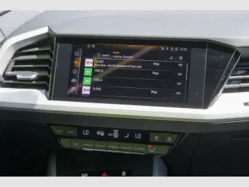 AUDI Q4 Sportback 35 e-tron Assistenzpaket Kamera Sma