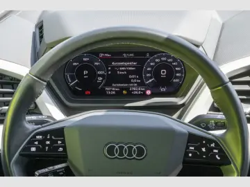 AUDI Q4 Sportback 35 e-tron Assistenzpaket Kamera Sma