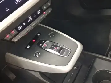 AUDI Q4 e-tron 40 Q4 e-tron 40