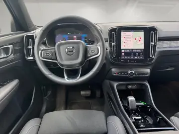 VOLVO XC40 B4 Benzin AWD Ultimate Dark
