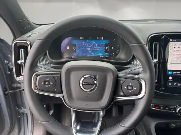 VOLVO XC40 B4 Benzin AWD Ultimate Dark