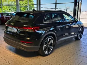 AUDI Q4 40 e-tron SONOS LEDER NAVI RFK 20 WÄRMEPUMPE