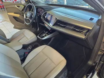 AUDI Q4 40 e-tron SONOS LEDER NAVI RFK 20 WÄRMEPUMPE