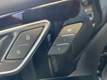 AUDI Q4 40 e-tron SONOS LEDER NAVI RFK 20 WÄRMEPUMPE