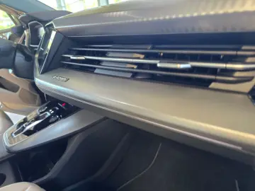 AUDI Q4 40 e-tron SONOS LEDER NAVI RFK 20 WÄRMEPUMPE