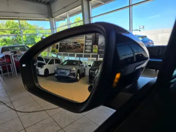 AUDI Q4 40 e-tron SONOS LEDER NAVI RFK 20 WÄRMEPUMPE