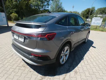 AUDI Q4 e-tron Sportback advanced Navi SHZ Sound LED