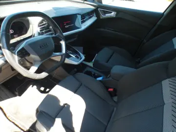 AUDI Q4 e-tron Sportback advanced Navi SHZ Sound LED
