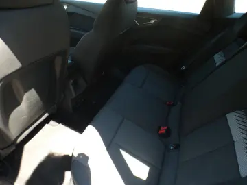 AUDI Q4 e-tron Sportback advanced Navi SHZ Sound LED